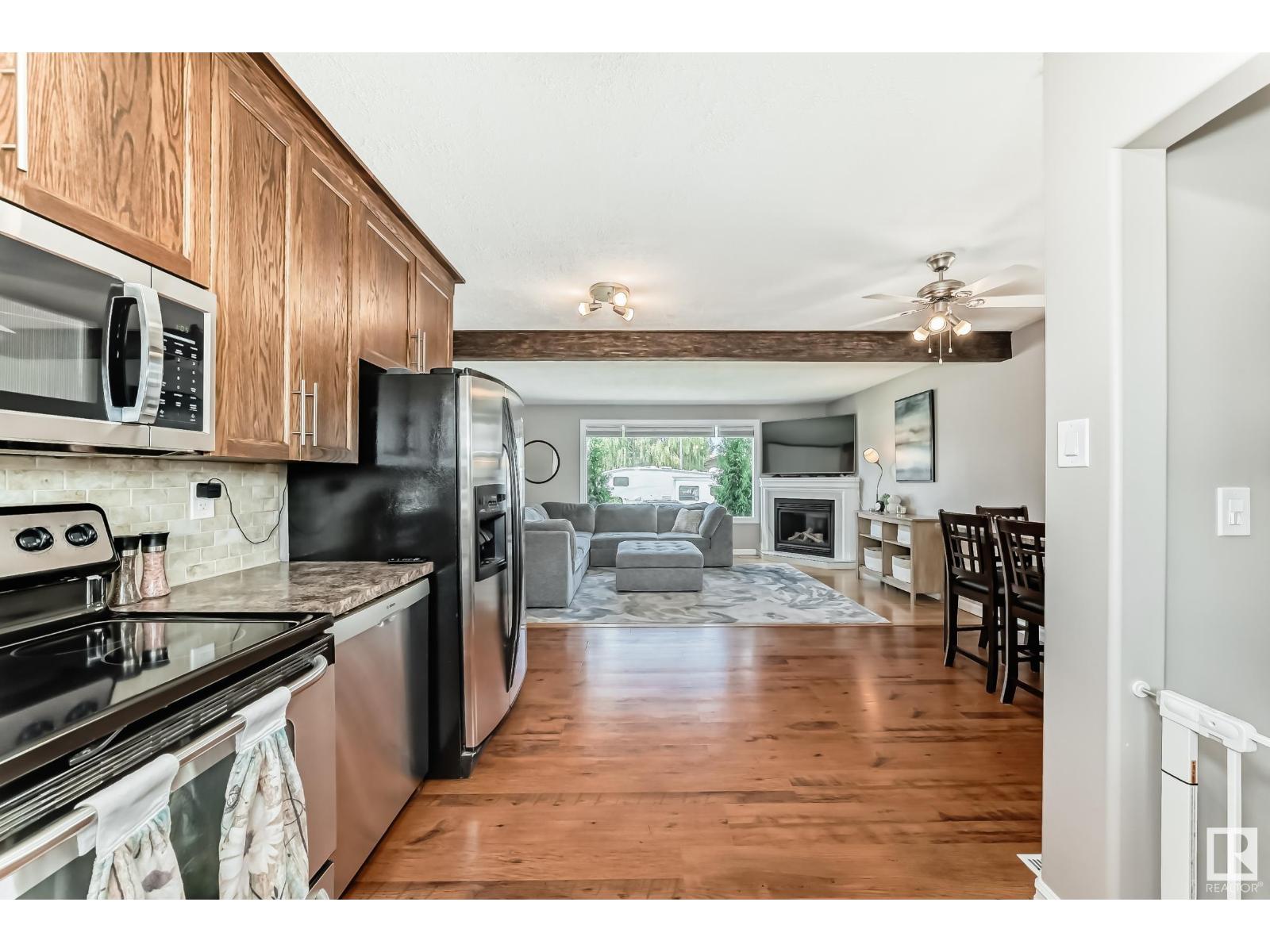 Photo 14 of 8511 70 St Nw, Edmonton AB