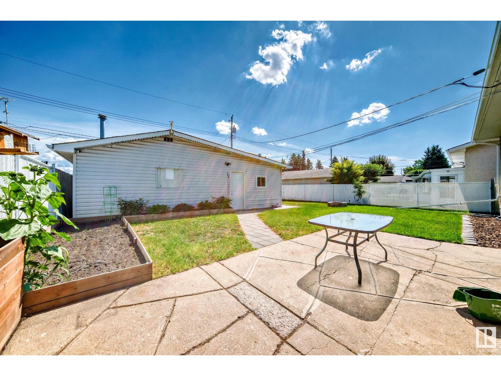 Photo 43 of 8511 70 St Nw, Edmonton AB
