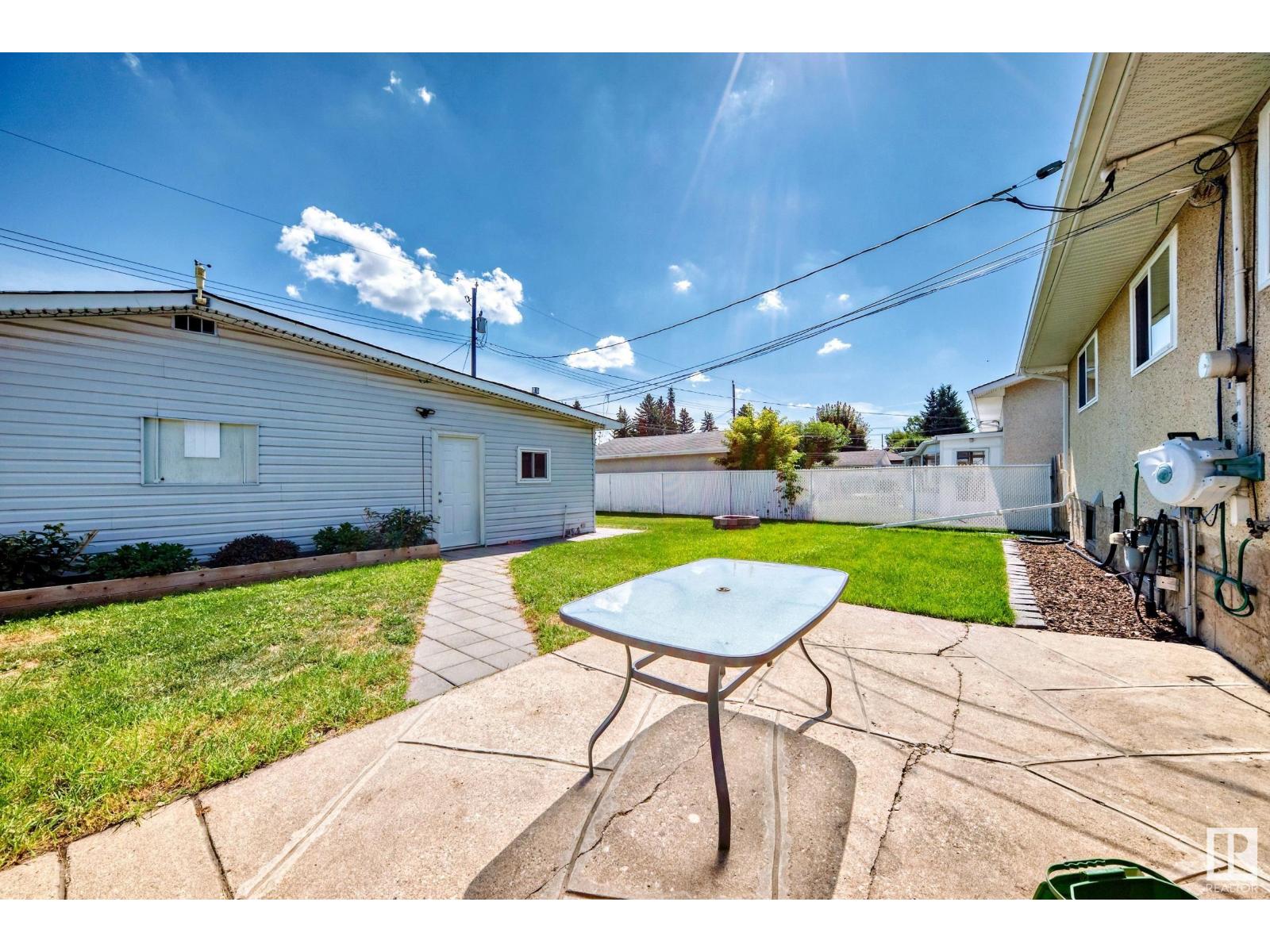 Photo 29 of 8511 70 St Nw, Edmonton AB
