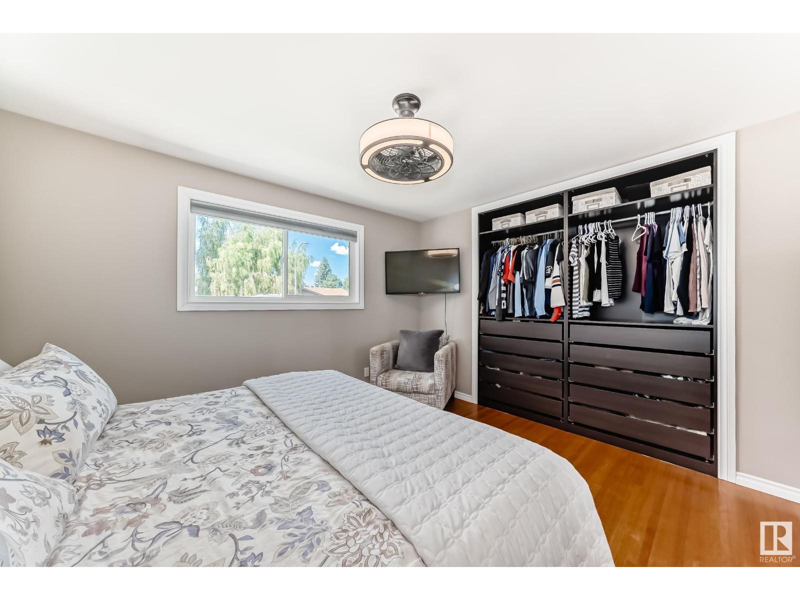 Photo 25 of 8511 70 St Nw, Edmonton AB