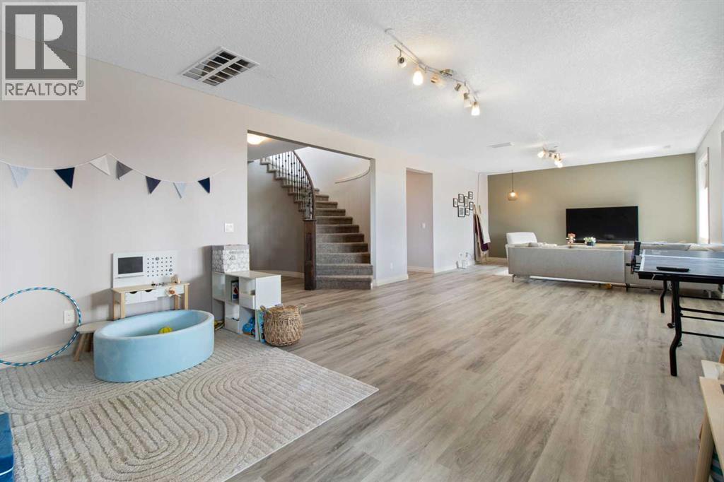Photo 26 of 11 Muirfield Close, Lyalta AB