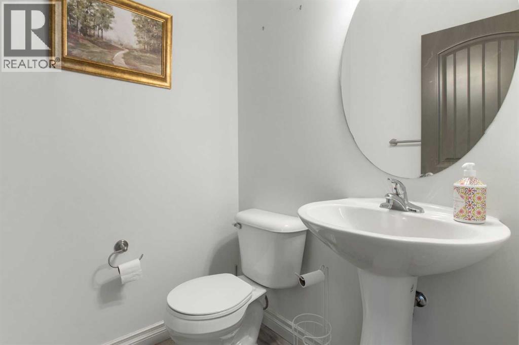 Photo 9 of 11 Muirfield Close, Lyalta AB