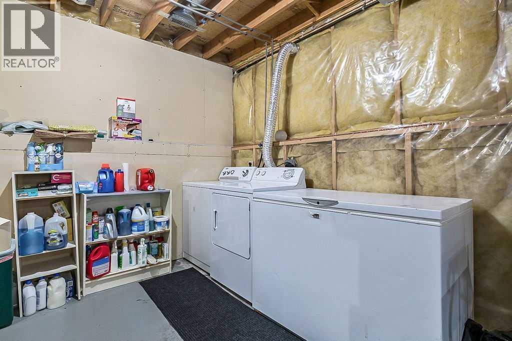 Single Family House 3 Level for Sale in  Shawfield Way SW Shawnessy Calgary 
