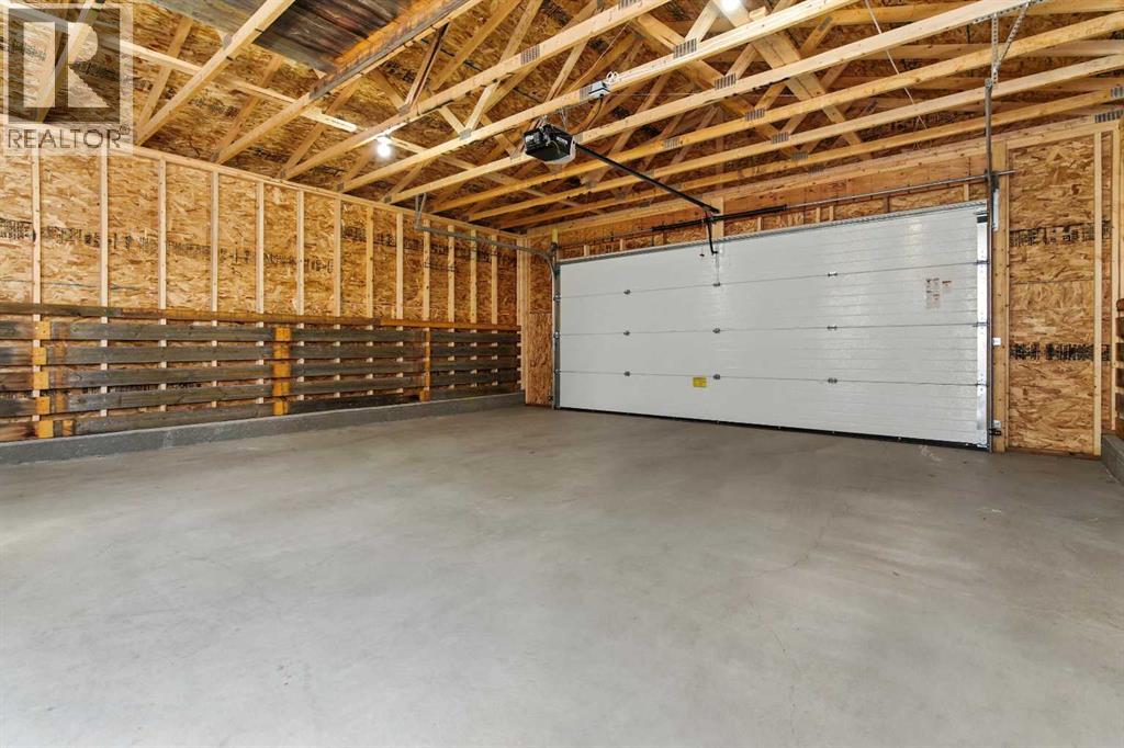 Single Family House 4 Level for Sale in  Evermeadow Road SW Evergreen Calgary 