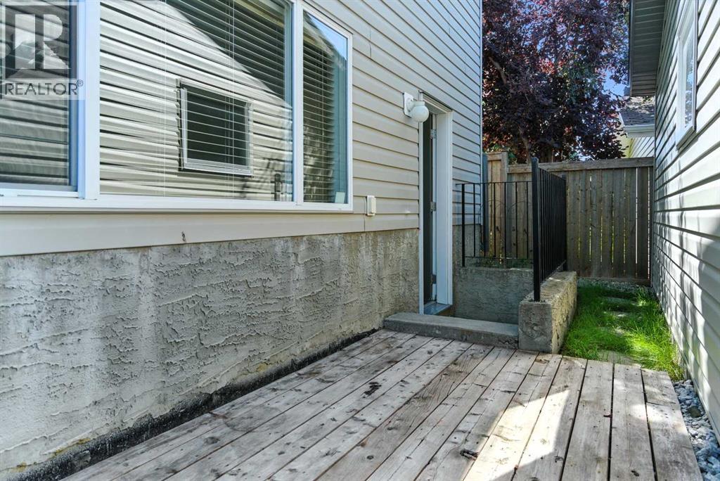 Single Family House 4 Level for Sale in  Evermeadow Road SW Evergreen Calgary 