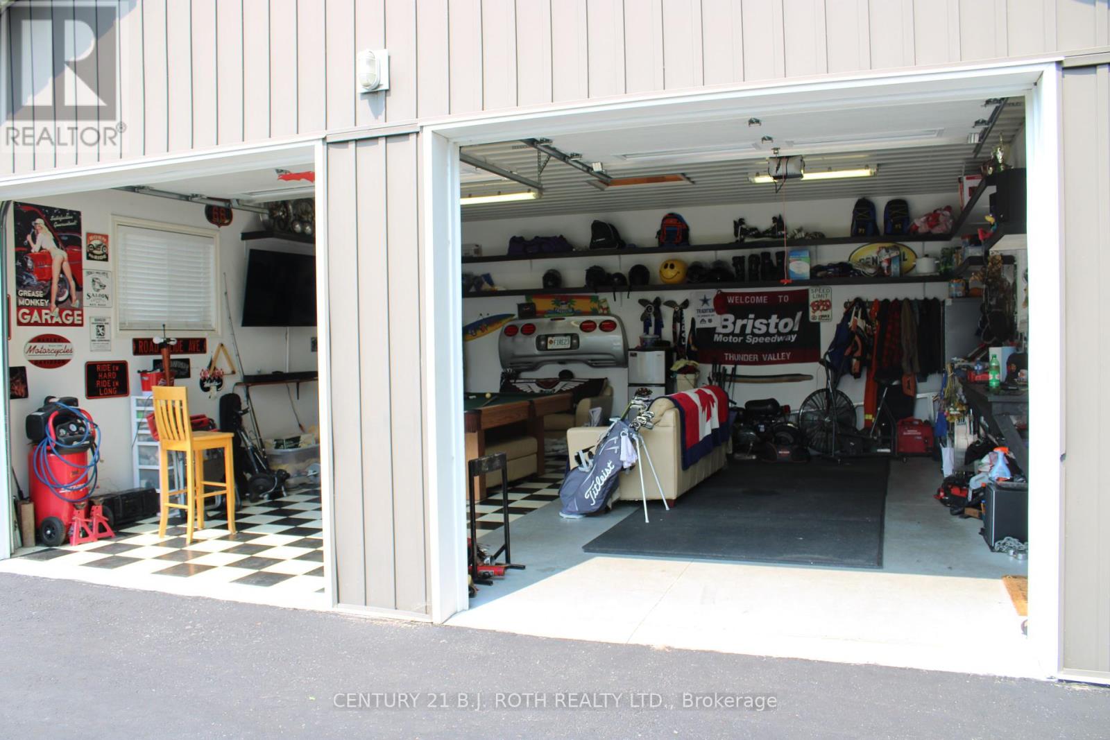 Photo 21 of 3939 Menoke Beach Road, Severn ON