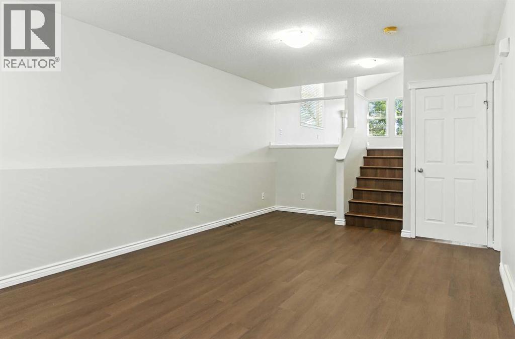 Single Family House 4 Level for Sale in  Evermeadow Road SW Evergreen Calgary 