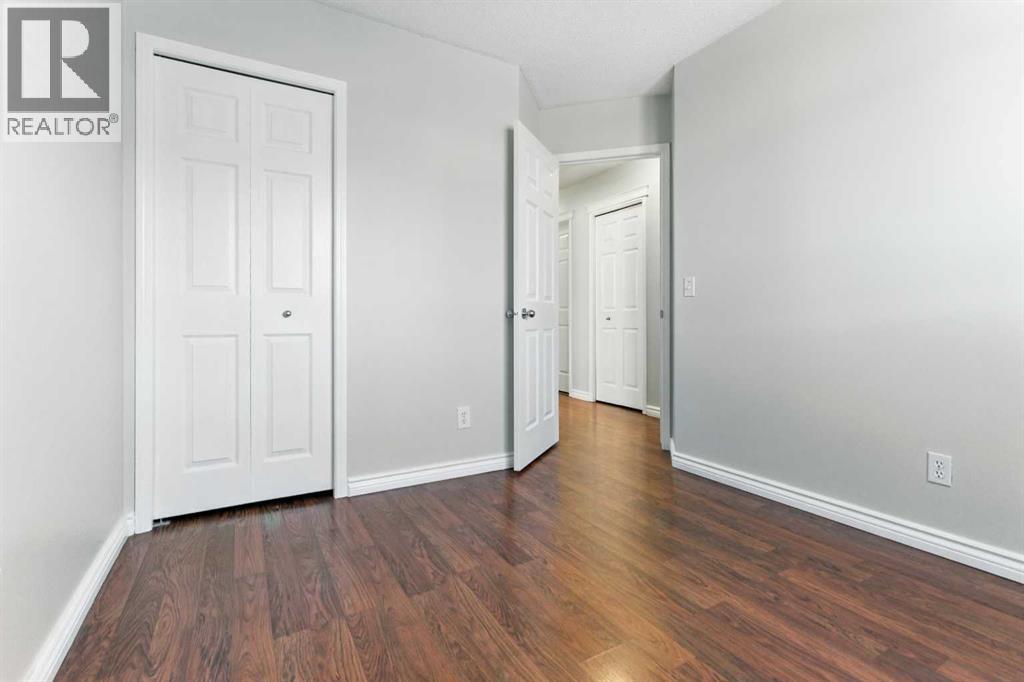 Single Family House 4 Level for Sale in  Evermeadow Road SW Evergreen Calgary 