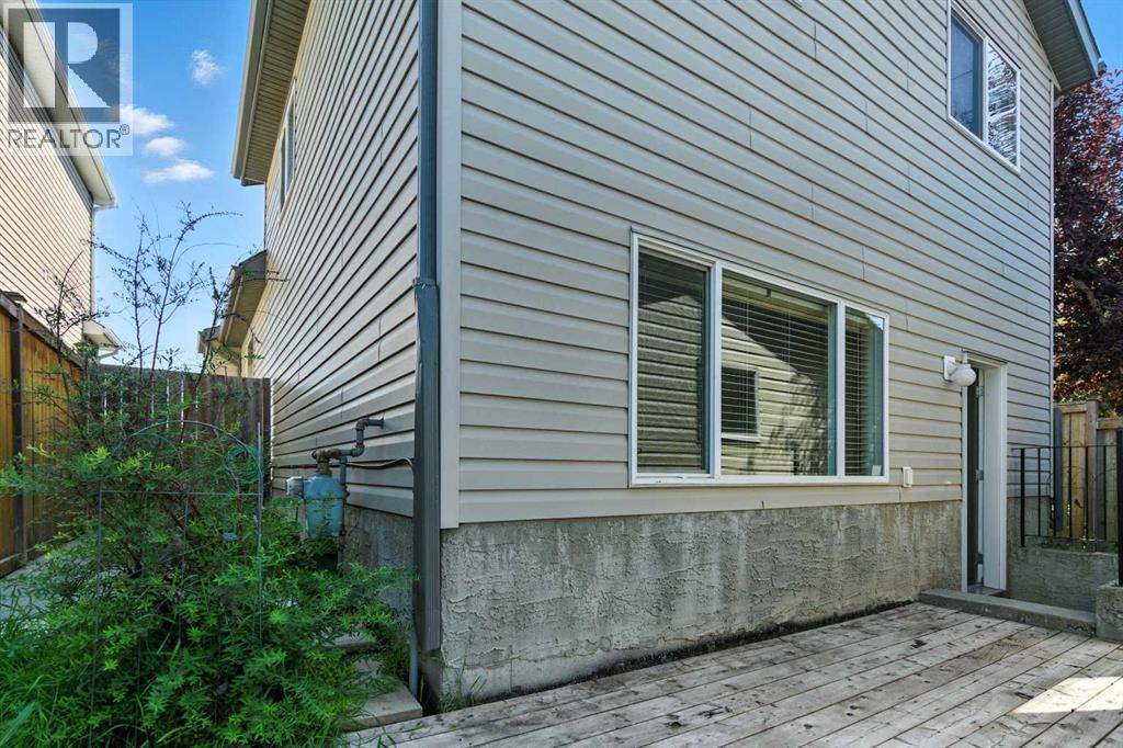 Single Family House 4 Level for Sale in  Evermeadow Road SW Evergreen Calgary 