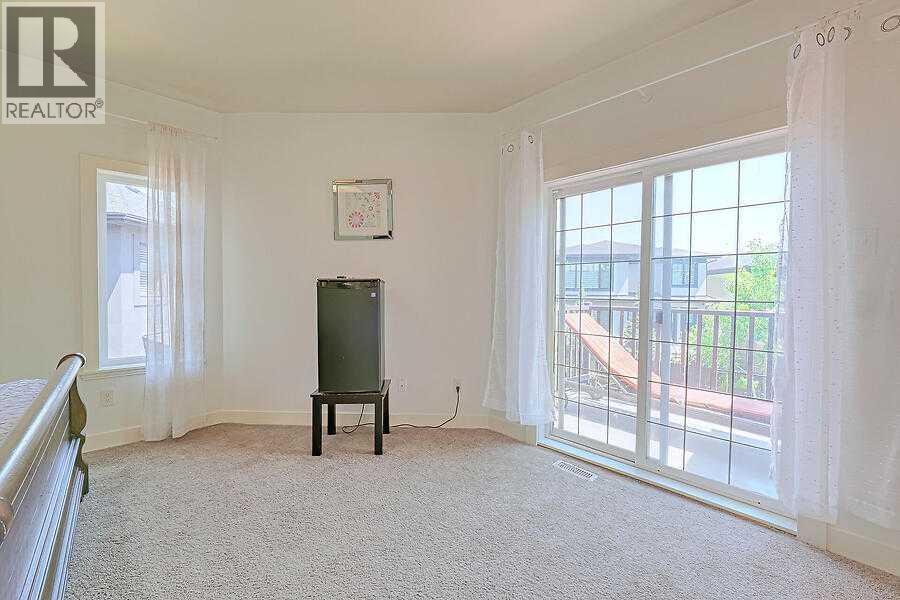 Single Family House for Sale in  Rockcliff Point NW Rocky Ridge Calgary 