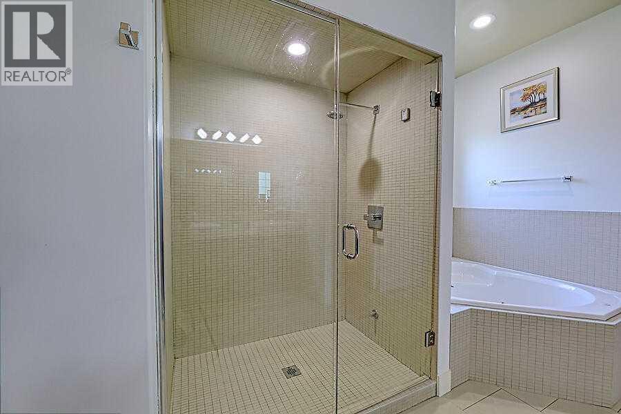 Single Family House for Sale in  Rockcliff Point NW Rocky Ridge Calgary 