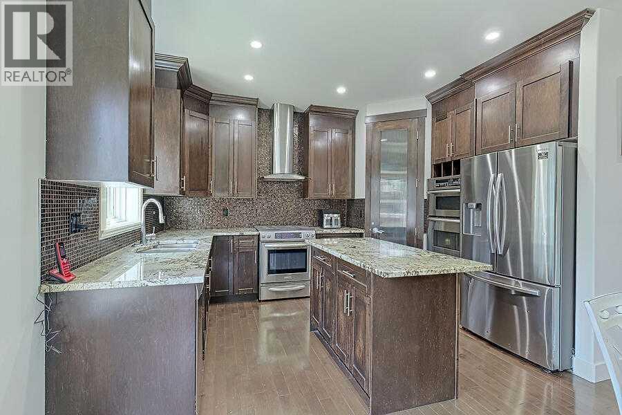 Single Family House for Sale in  Rockcliff Point NW Rocky Ridge Calgary 