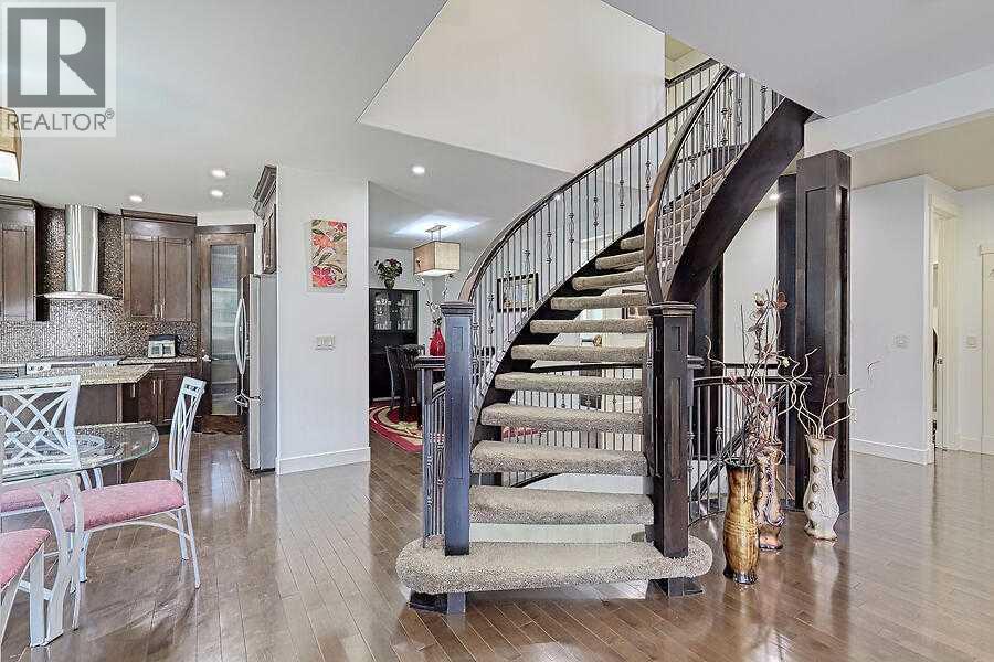 Single Family House for Sale in  Rockcliff Point NW Rocky Ridge Calgary 