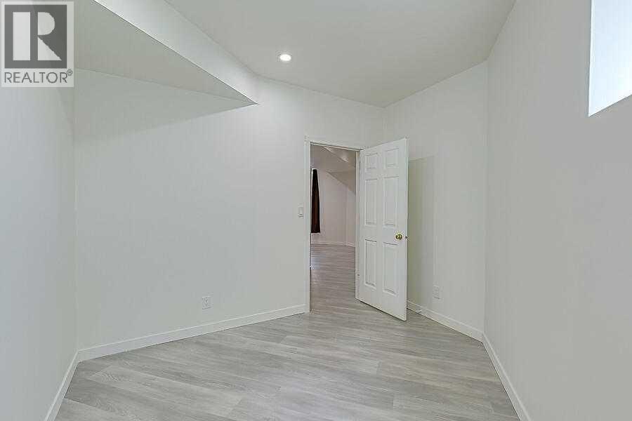 Single Family House for Sale in  Rockcliff Point NW Rocky Ridge Calgary 