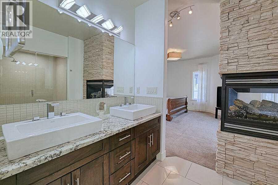 Single Family House for Sale in  Rockcliff Point NW Rocky Ridge Calgary 