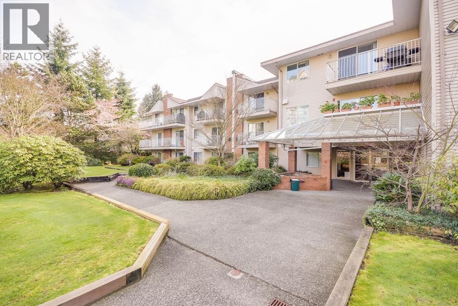 Photo 3 of 109 1187 Pipeline Road, Coquitlam BC