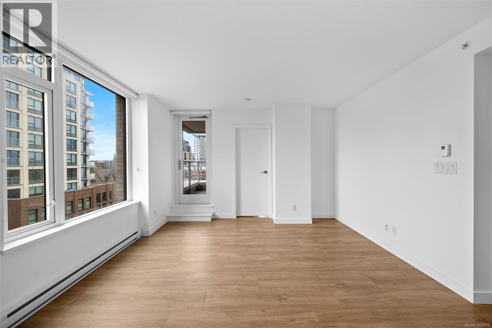 802 845 Johnson Street, Victoria