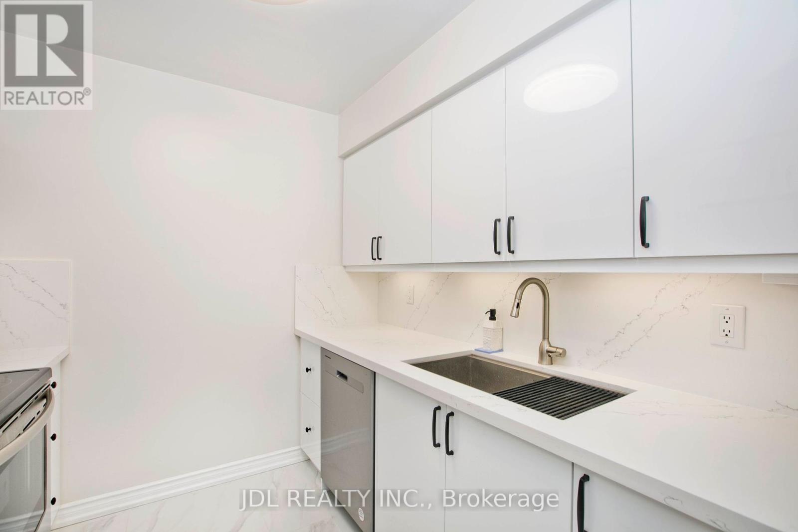 Photo 7 of 2209 35 Empress Avenue, Toronto ON