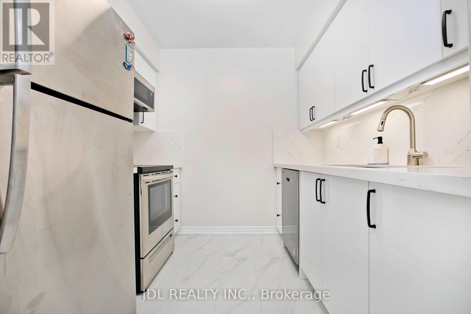 Photo 17 of 2209 35 Empress Avenue, Toronto ON