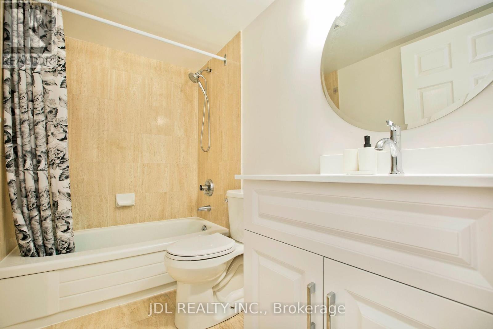 Photo 2 of 2209 35 Empress Avenue, Toronto ON