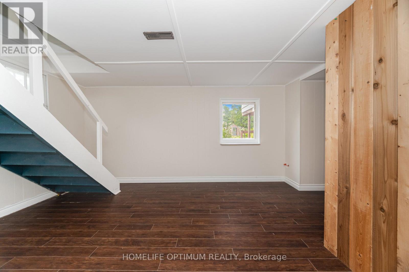Photo 27 of 132 Eagle Street, Newmarket ON