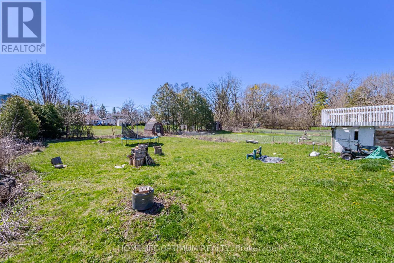 Photo 34 of 132 Eagle Street, Newmarket ON