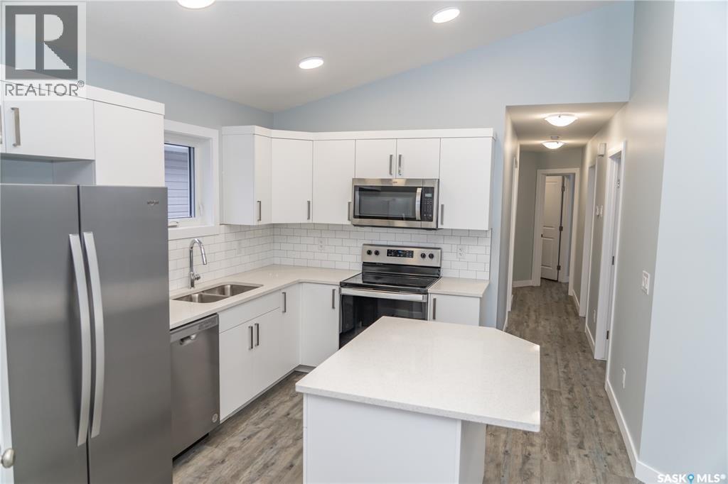 Photo 11 of 879 Brighton Boulevard, Saskatoon SK