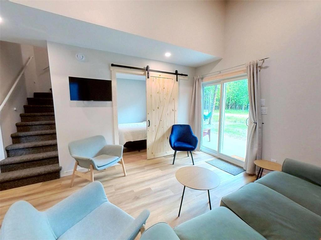 Photo 31 of 4 Bessborough Avenue, Pinawa MB