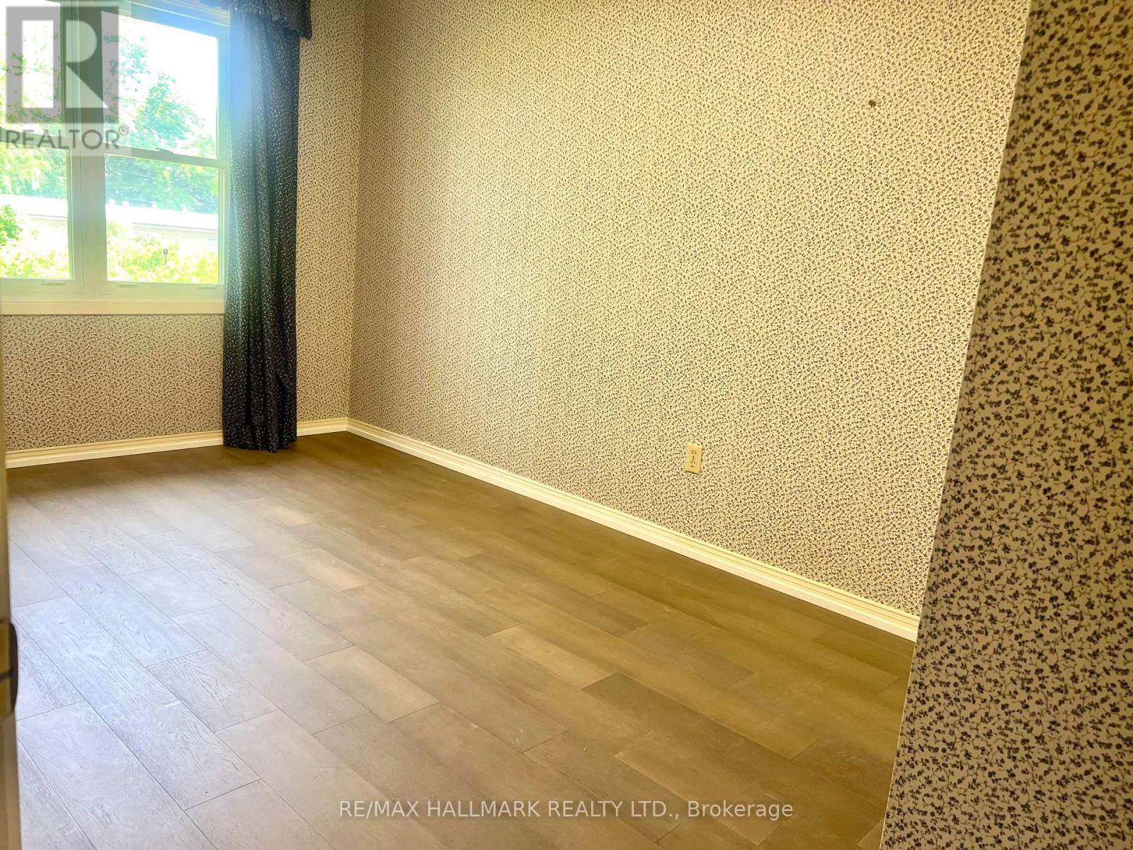 Photo 14 of 1 Red Maple Court, Toronto ON