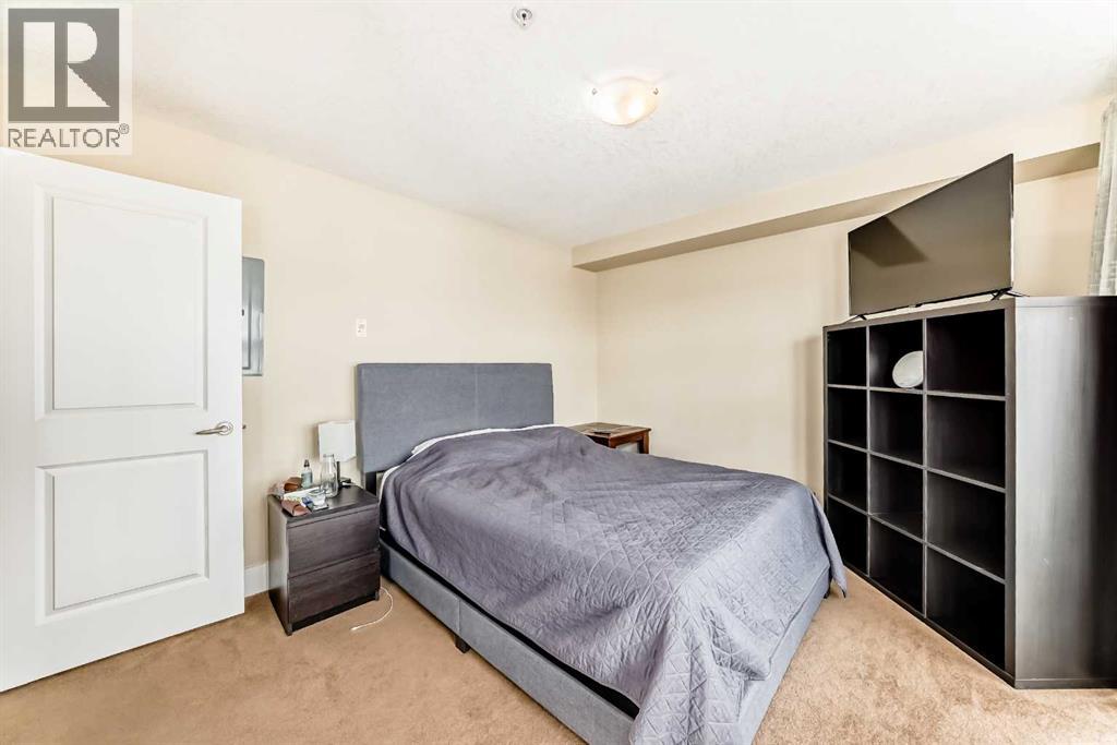 Single Family House for Sale in    Street NE Renfrew Calgary 
