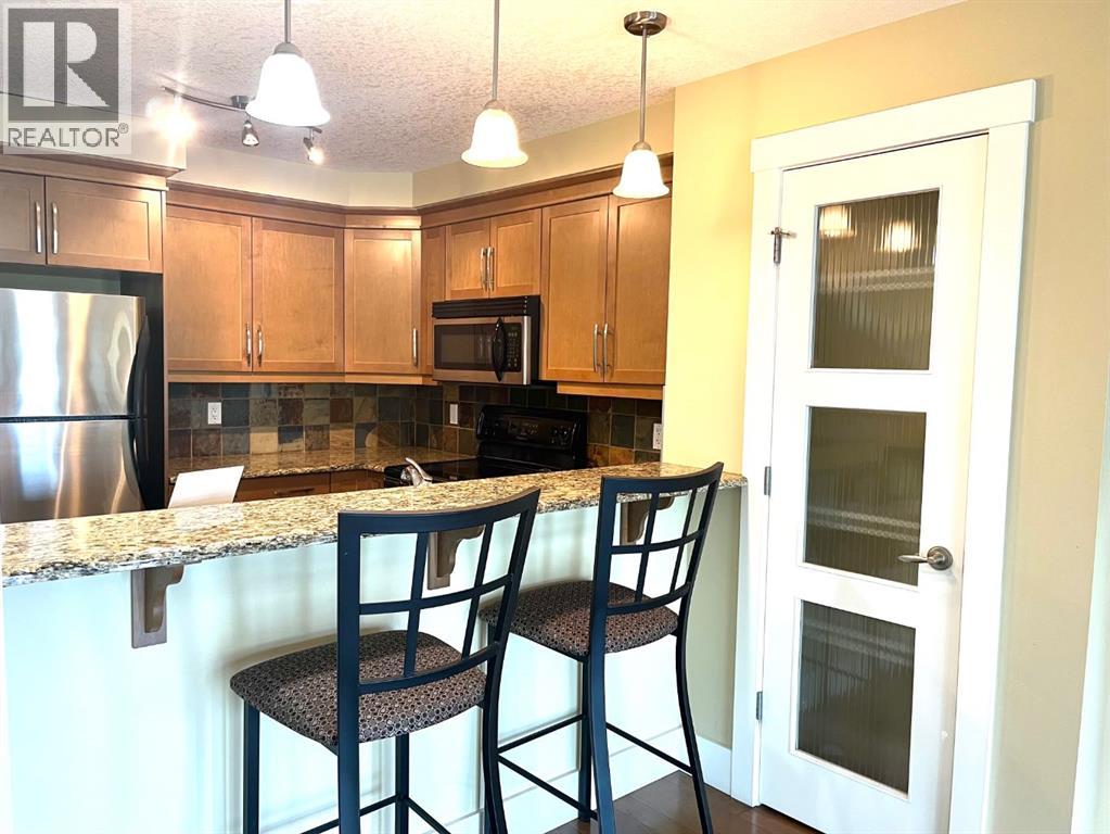 Single Family House for Sale in    Street NE Renfrew Calgary 