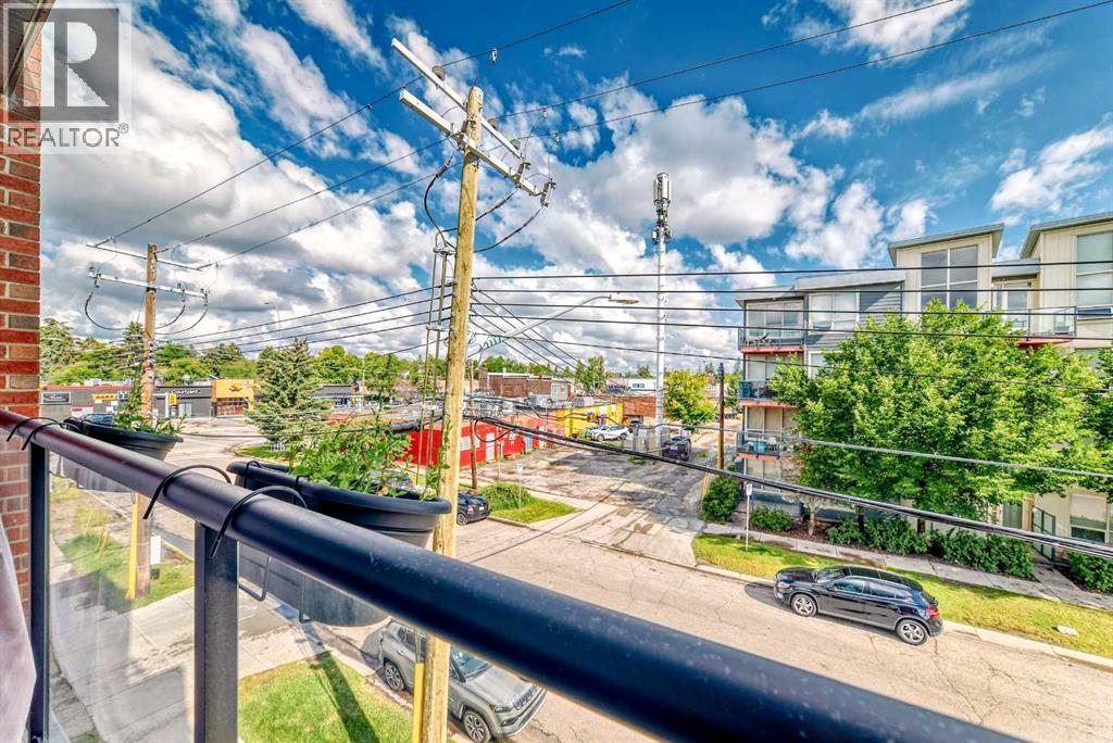 Single Family House for Sale in    Street NE Renfrew Calgary 