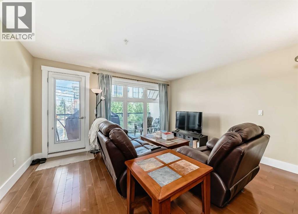 Single Family House for Sale in    Street NE Renfrew Calgary 