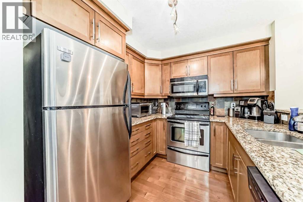 Single Family House for Sale in    Street NE Renfrew Calgary 