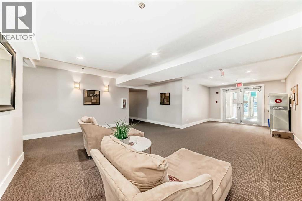 Single Family House for Sale in    Street NE Renfrew Calgary 