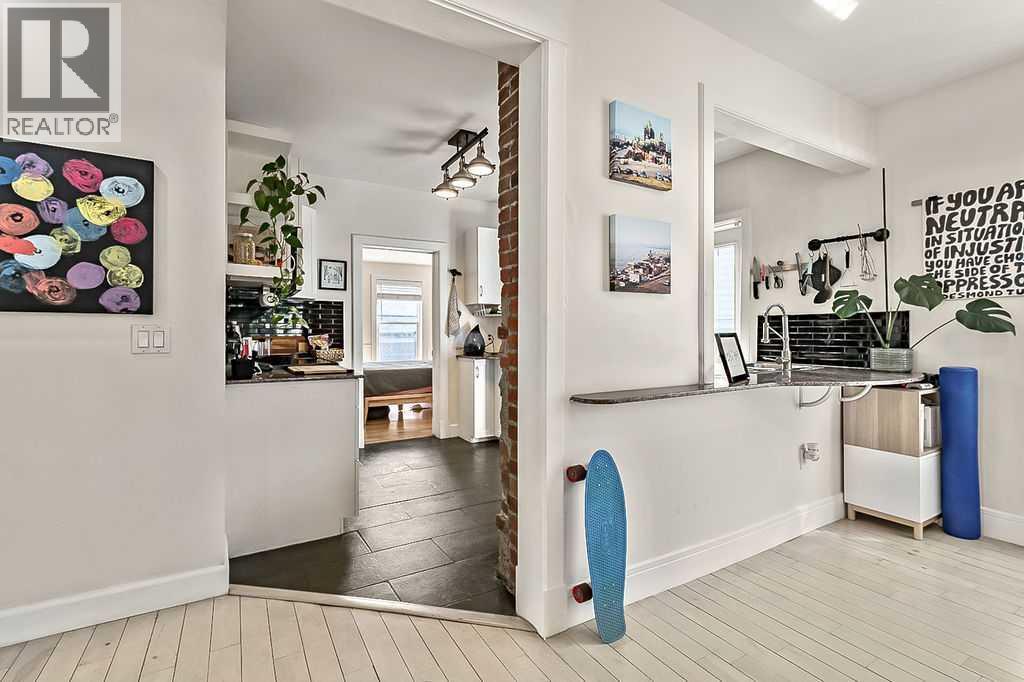 Single Family House for Sale in   Street NE Renfrew Calgary 