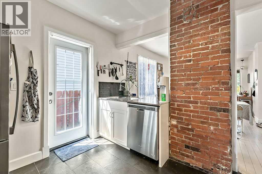 Single Family House for Sale in   Street NE Renfrew Calgary 