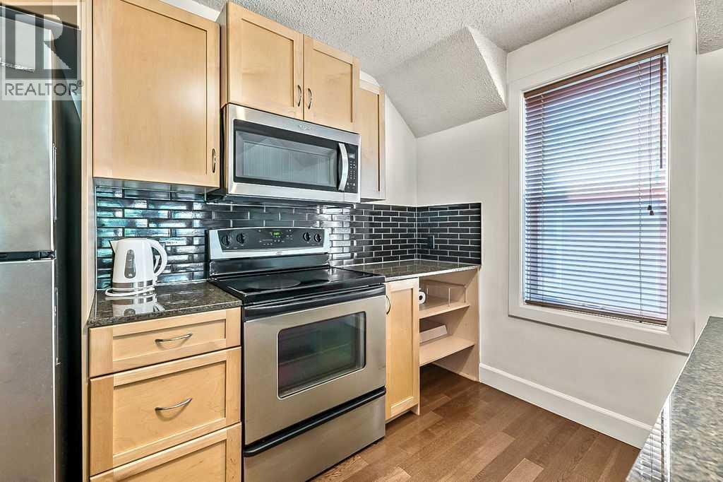 Single Family House for Sale in   Street NE Renfrew Calgary 