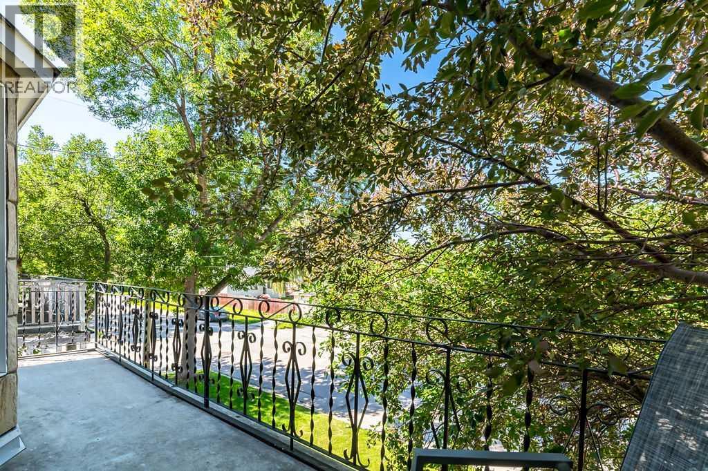 Single Family House for Sale in   Street NE Renfrew Calgary 