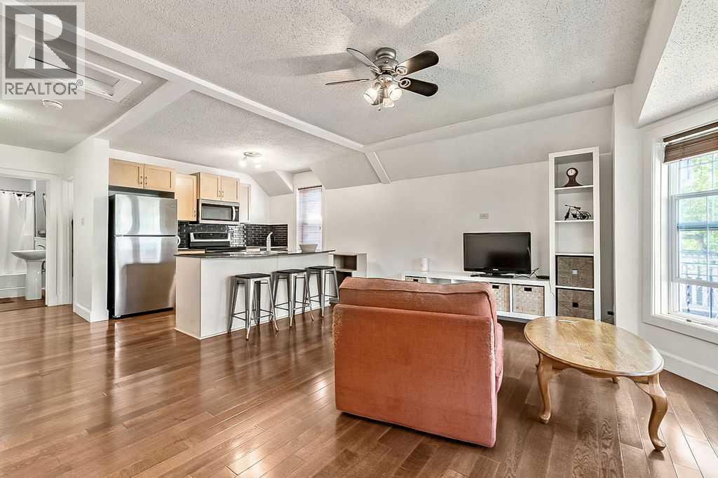 Single Family House for Sale in   Street NE Renfrew Calgary 