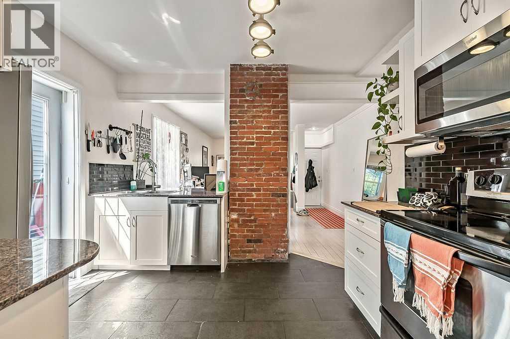 Single Family House for Sale in   Street NE Renfrew Calgary 