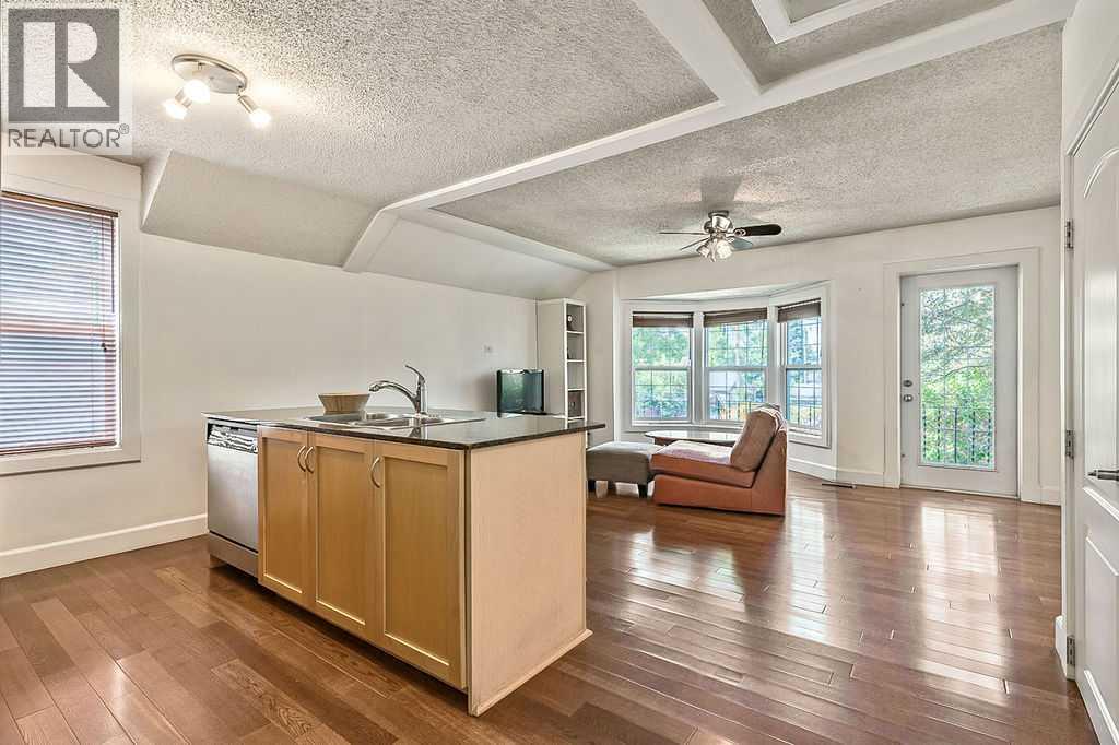 Single Family House for Sale in   Street NE Renfrew Calgary 