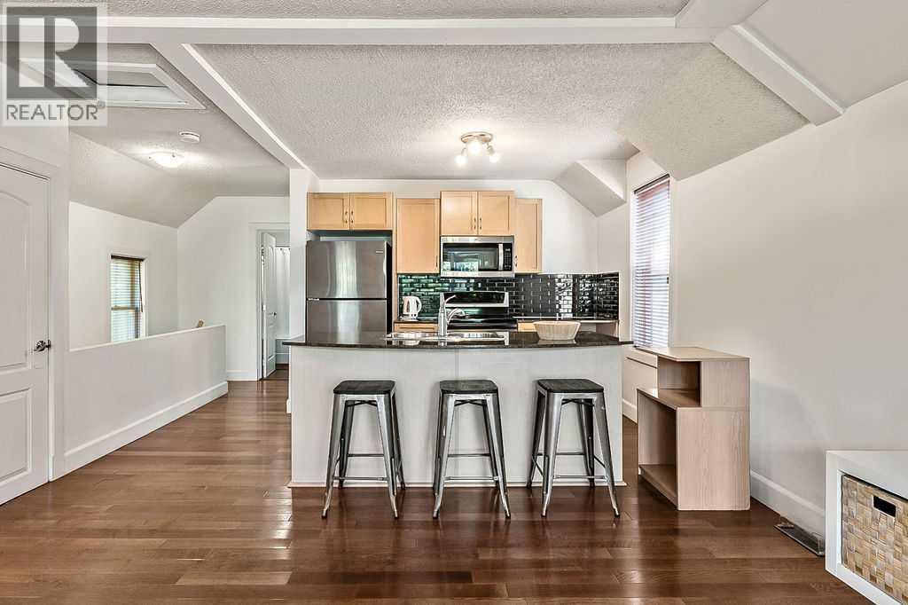 Single Family House for Sale in   Street NE Renfrew Calgary 