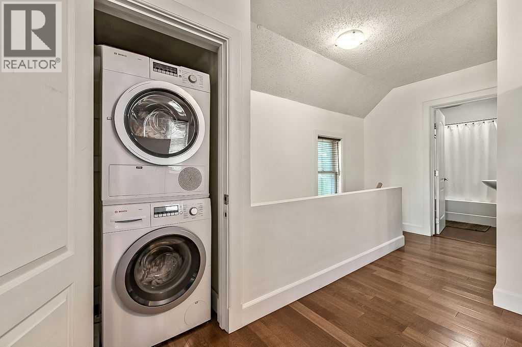 Single Family House for Sale in   Street NE Renfrew Calgary 