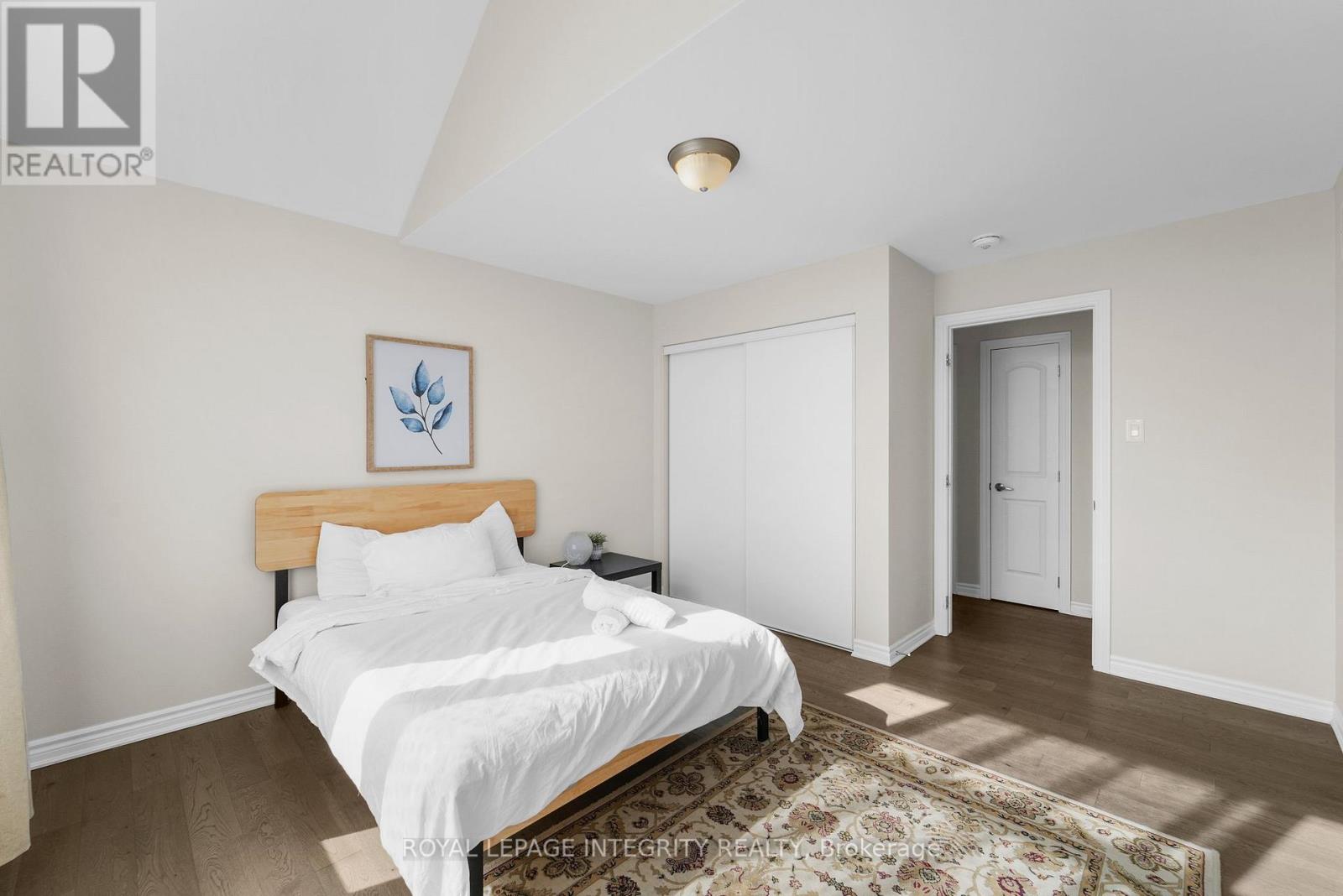Photo 37 of 724 Vennecy Terrace, Ottawa ON