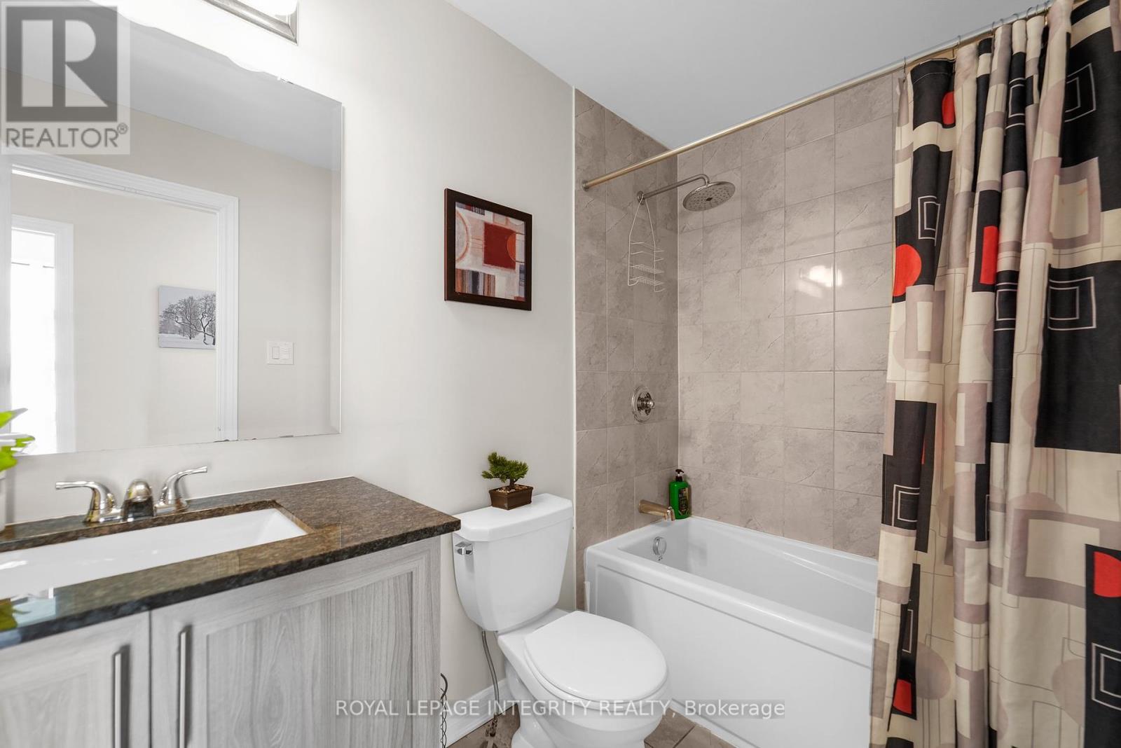 Photo 21 of 724 Vennecy Terrace, Ottawa ON