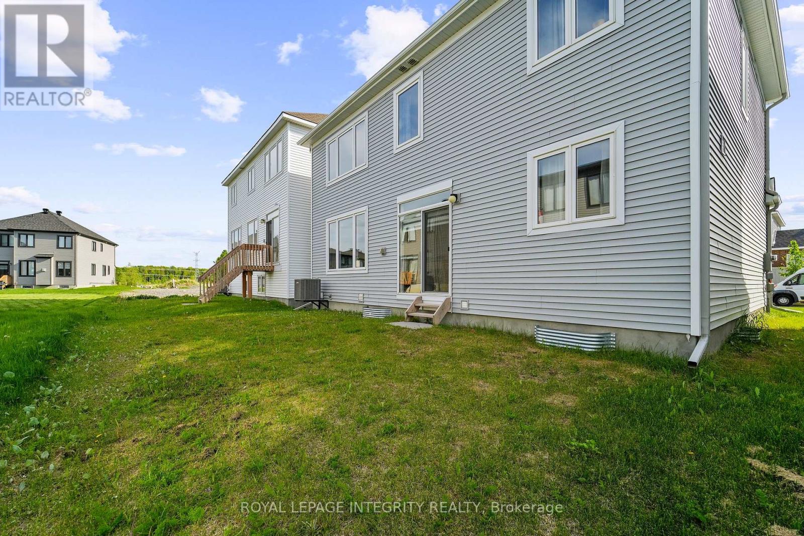 Photo 28 of 724 Vennecy Terrace, Ottawa ON