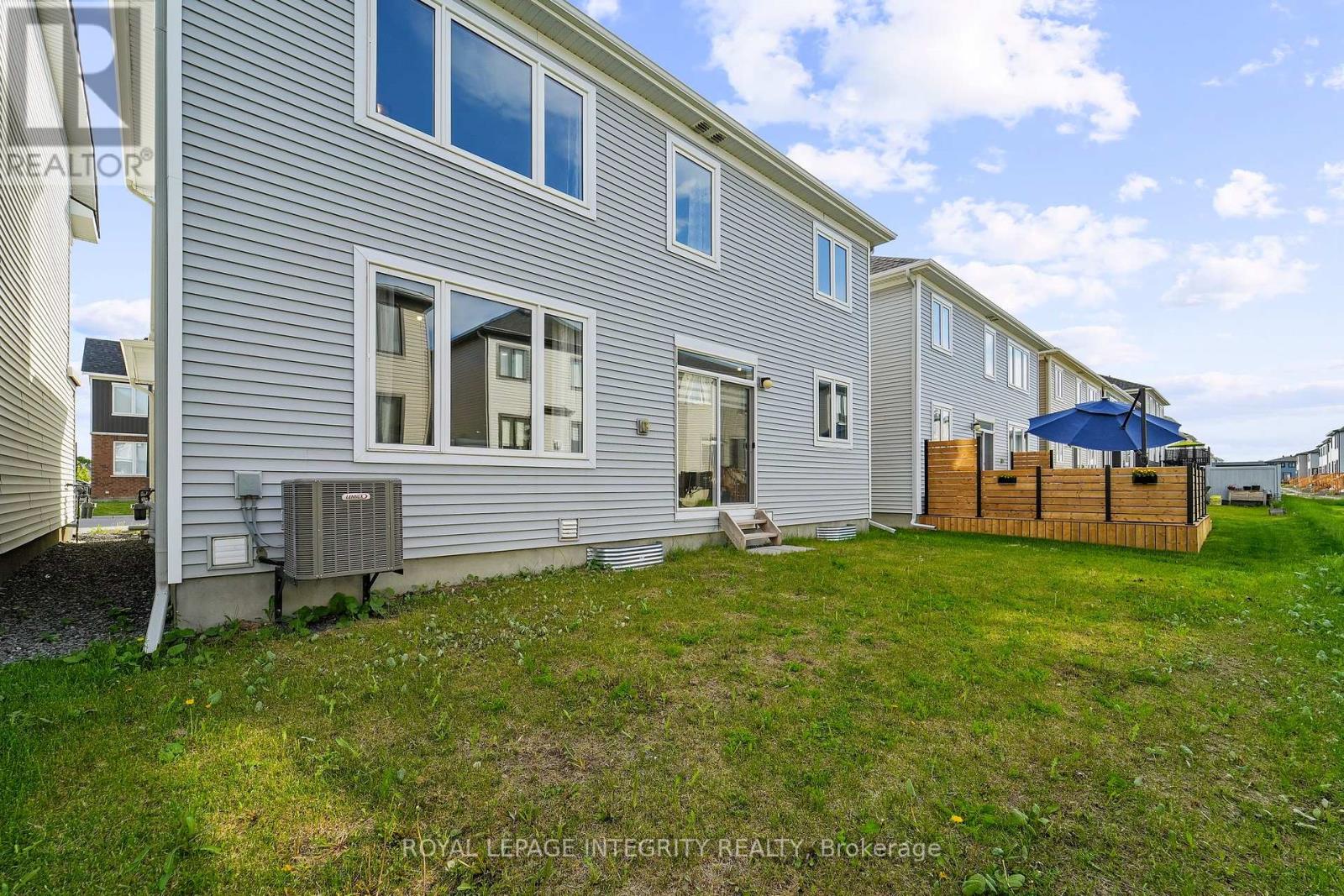 Photo 30 of 724 Vennecy Terrace, Ottawa ON