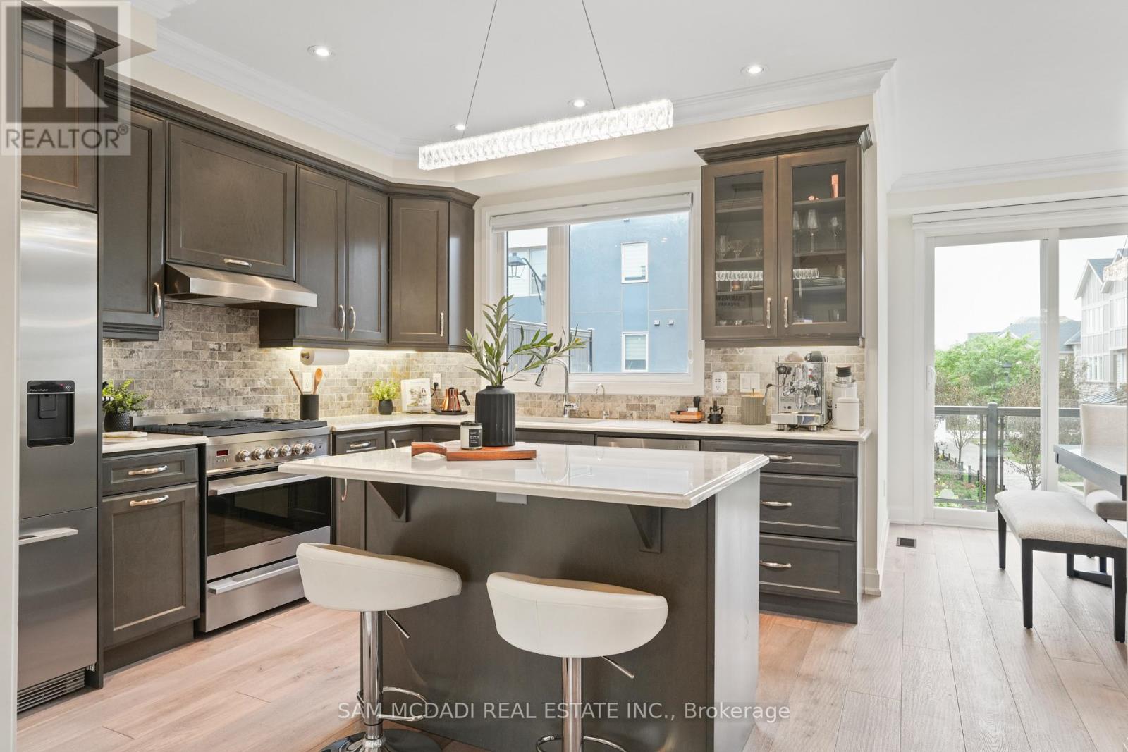 Photo 11 of 34 3006 Creekshore Common, Oakville ON