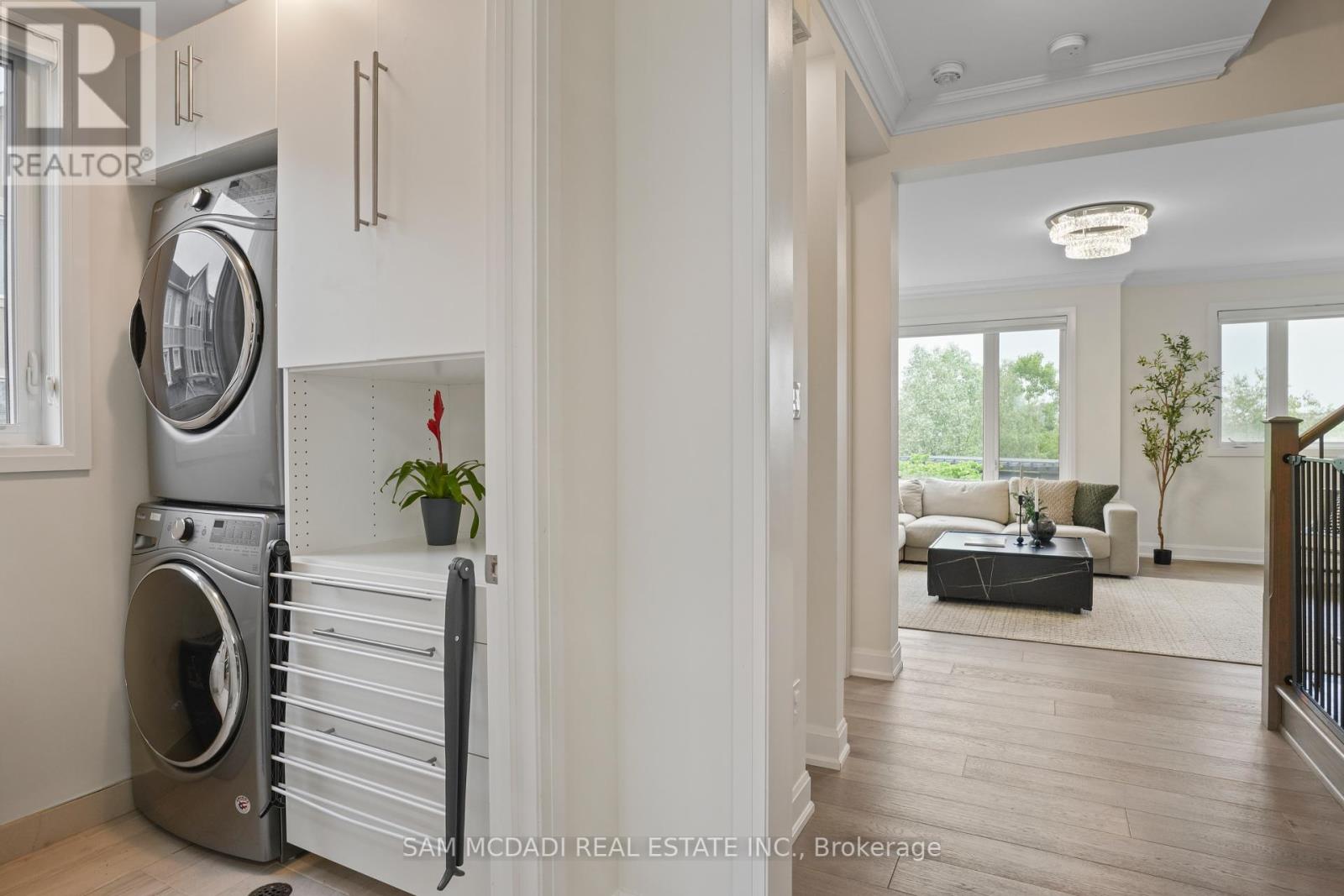 Photo 15 of 34 3006 Creekshore Common, Oakville ON